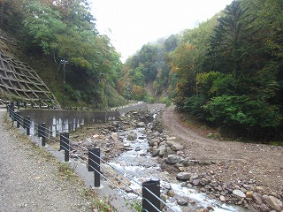 加仁湯～日光澤温泉の山道