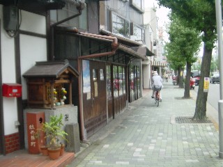 千本通・地蔵祠