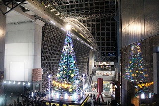 JR京都駅・クリスマスツリー