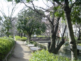 西川緑道公園