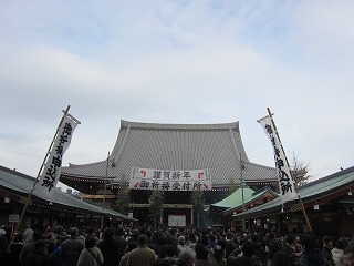 浅草寺・新春の風景