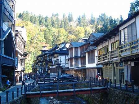 銀山温泉街