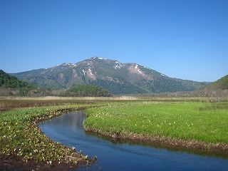 下ノ大堀川と至仏山