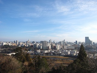 青葉城跡より