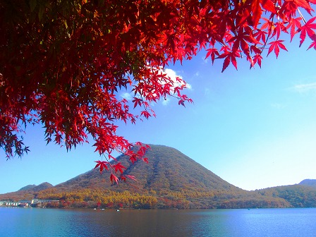 榛名湖畔の紅葉