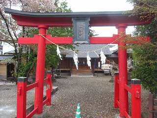 胸肩神社
