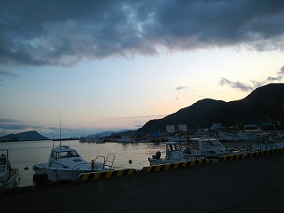 Í`