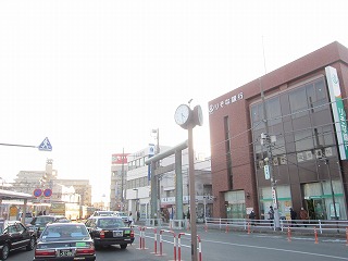 伊勢原駅前