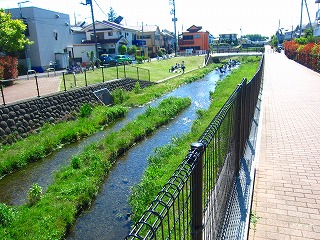 川