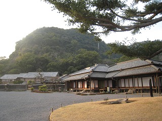 匵