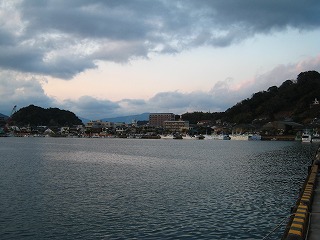Í`