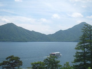 湖畔展望テラスからの風景