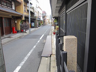 夕顔之墳碑