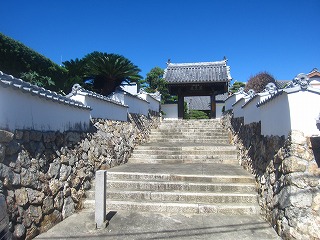 厛