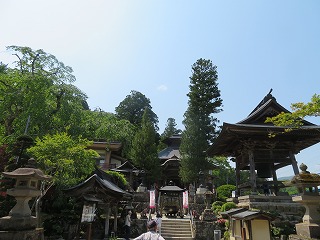 貞能堂を望む風景