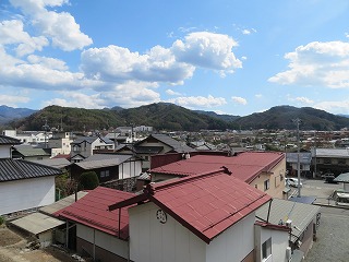 鉾持神社参道から望む高遠の町並み