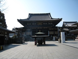 川崎大師・大本堂の風景