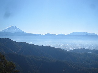 昇仙峡ロープウェイ山頂、弥三郎岳から甲府盆地を望む風景