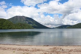 中禅寺湖・千手ヶ浜から眺める風景