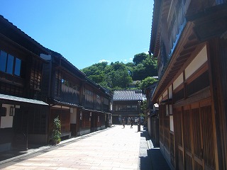 金沢・ひがし茶屋街、真夏の風景