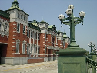 JR深谷駅舎の見える風景