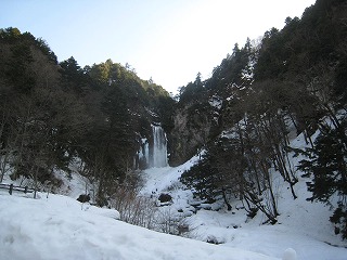飛騨三大名瀑、平湯大滝の風景