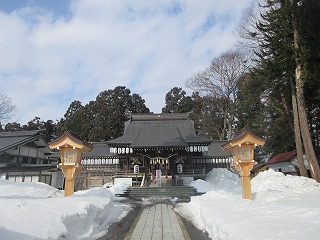 最上公園内、戸澤神社、積雪のある風景